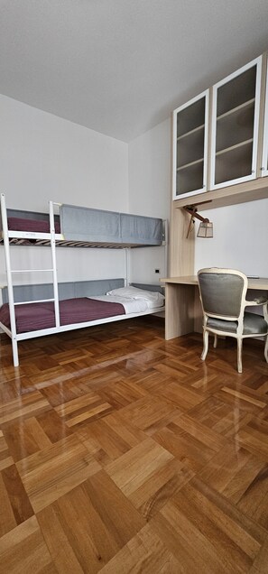2 bedrooms, WiFi