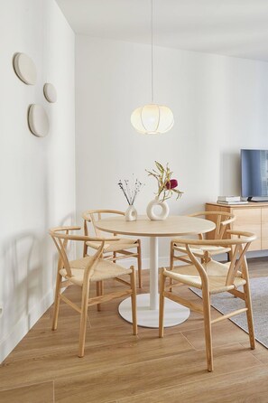 Dining - Talaia Suite by FeelFree Rentals (San Sebastián)