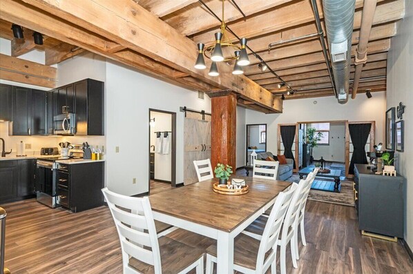 Interior - Lake Superior Loft - Sleeps 10, Heart of Canal Park, Lake Superior View (Duluth)