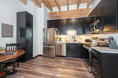 Lake Superior Loft - Sleeps 10, Heart of Canal Park, Lake Superior View