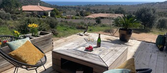 15 mn de Porto Vecchio, Appartement 100 m2, Plages à 1km, Commerces à Côté