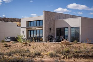 Exterior - Luxury 3BR Moab Casita with Resort Pool, Hot Tub & Views (Moab)