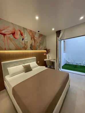 Chambre Confort, 1 grand lit | Bureau, chambres insonorisées, fer et planche à repasser, Wi-Fi gratuit
