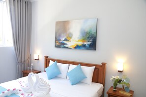 Deluxe Double Room, 1 King Bed, Mountain View - Golden Shower Inn (Kandy)