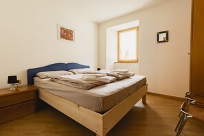 3 chambres, lit parapluie, Wi-Fi gratuit, draps fournis