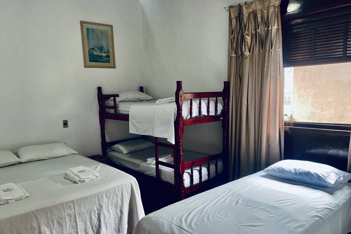 Chambre Familiale, plusieurs lits, non-fumeur