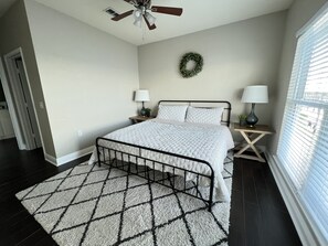 2 habitaciones, wifi gratis y ropa de cama 