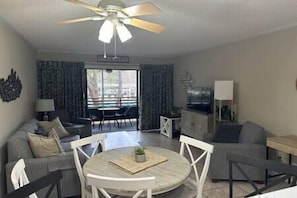 TV - Beautiful Condo in Ocean Creek (Horry County)