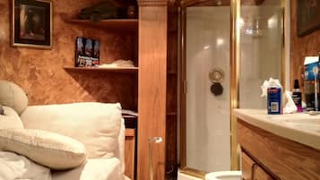 Jetted tub, hair dryer, towels, soap