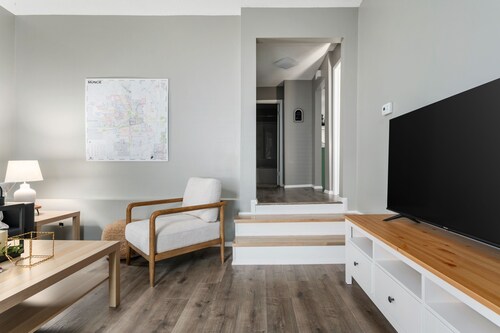 Modern space close to BSU/DWTN/Hospital