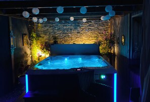 Bain à remous intérieur