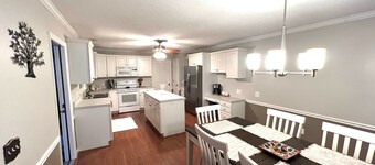 Quiet Sanctuary awaits you! 3 Bed 2.5 Bath, Private Pool and Dog Friendly Home!