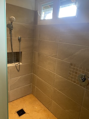 Towels, soap, shampoo, toilet paper