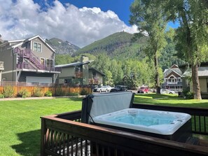 Utendørs boblebad