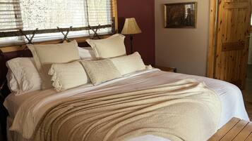 1 chambre, fer et planche Ă repasser, Wi-Fi gratuit, draps fournis