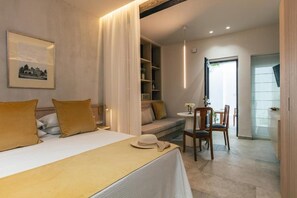 1 chambre, fer et planche à repasser, accès au Wi-Fi (inclus)