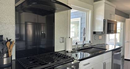 Beautifully Appointed Home in Alexandria Bay, NY - the HEART of the 1000 Islands