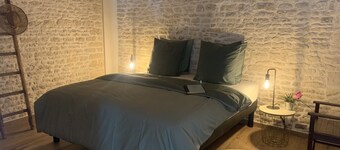 Gîte de Charme 4, Capacité Jusqu'à 15 Personnes. Au Calme, Idéalement Situé