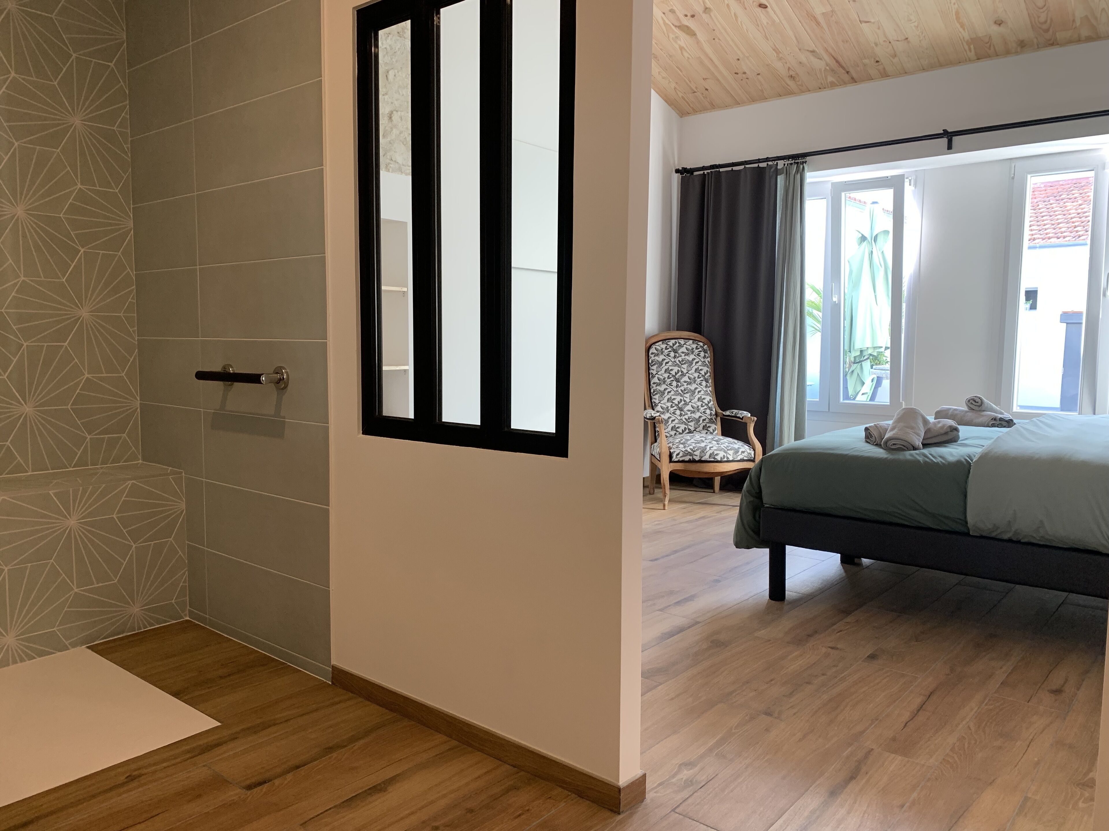 7 bedrooms, iron/ironing board, travel crib, WiFi