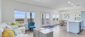 Gorgeous side-by-side beach houses with furnished decks, AC, & full kitchens