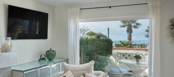 La Jolla getaway with endless views