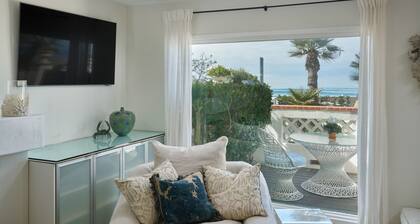 La Jolla getaway with endless views