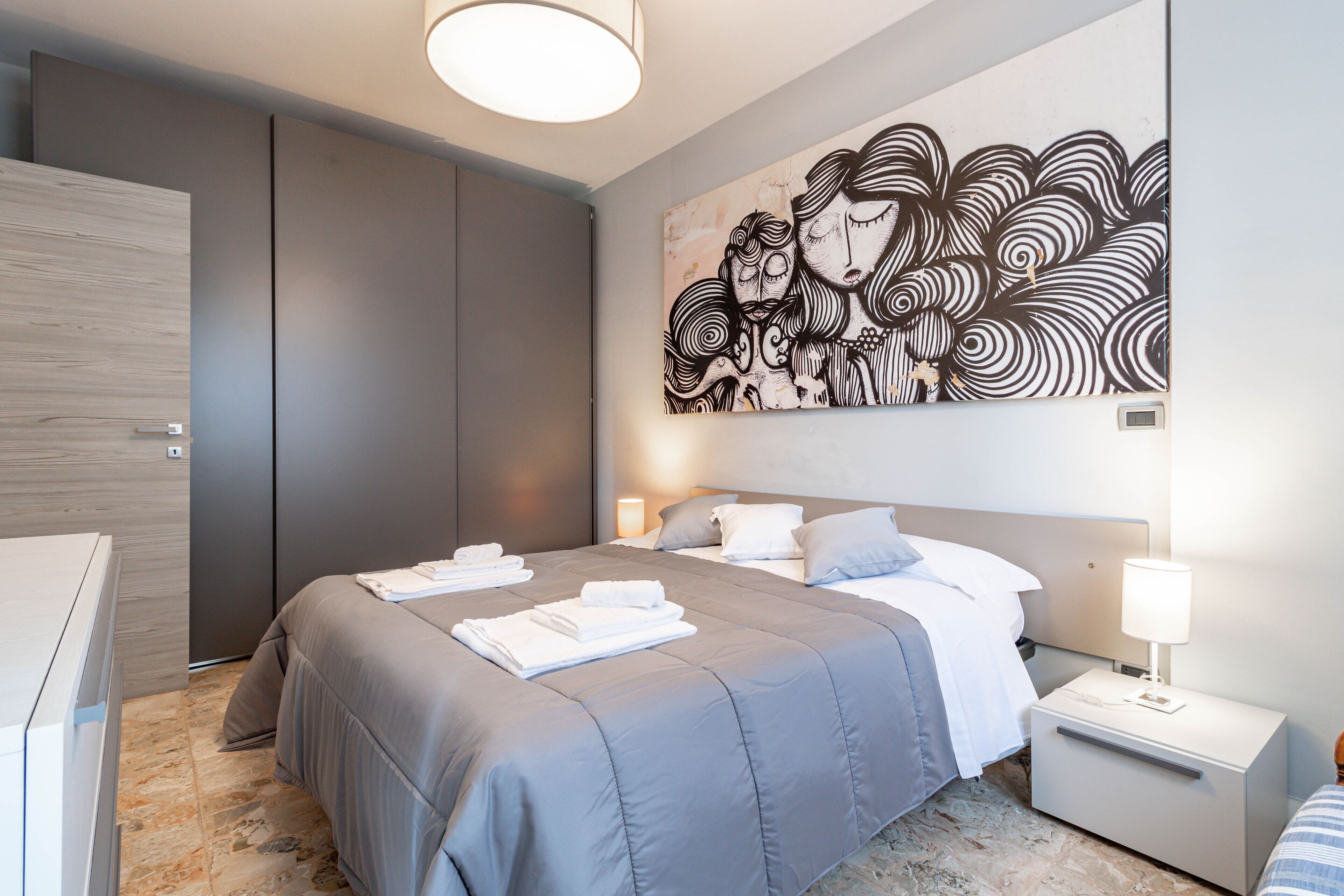 1 habitación, tabla de planchar con plancha, wifi y ropa de cama 