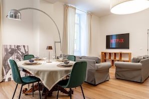 Dining - THE QUEEN'S APARTMENT - Ariston - Centro (Sanremo)