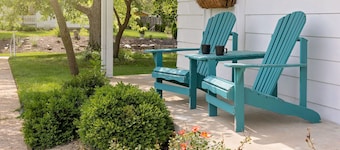 WELCOME TO THE OWL'S NEST - 2 BEDROOM HOME IN AUGUSTA, WINERIES & THE KATY TRAIL