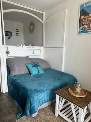 2 chambres, fer et planche à repasser, lit parapluie, Wi-Fi gratuit