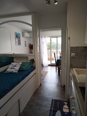 2 chambres, fer et planche à repasser, lit parapluie, Wi-Fi gratuit