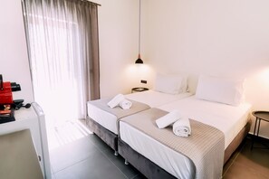 Free minibar items, in-room safe, free WiFi, bed sheets - Lefka Ori Agia Galini (Agios Vasileios)