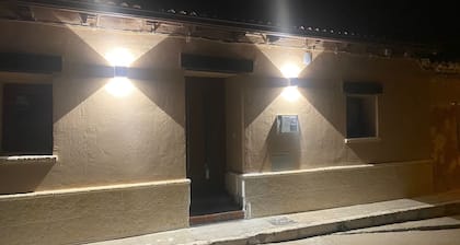 LA CASITA DE LUISITA
CASTRONUEVO DE ESGUEVA , VALLADOLID
“ todo lujo y confort”