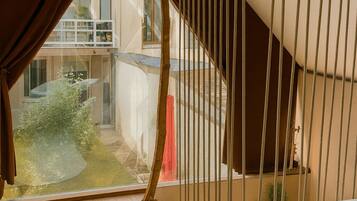 1 bedroom, iron/ironing board, internet, bed sheets