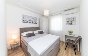 2 soverom, strykejern/-brett, wi-fi (inkludert) og sengetøy