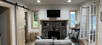 Crooked Lake Cabin