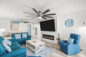 Smart TV, chimenea y tenis de mesa 