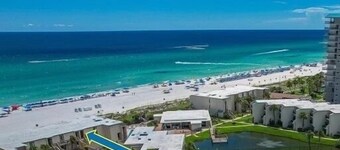 BEACH FRONT! BREATHTAKING VIEW, RELAXING FAMILY FRIENDLY PROPERTY, 3RD FLOOR