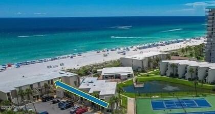 BEACH FRONT! BREATHTAKING VIEW, RELAXING FAMILY FRIENDLY PROPERTY, 3RD FLOOR