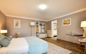 2 quartos, berço de viagem, Wi-Fi de cortesia, roupa de cama