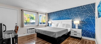 King Bed in Lux Boutique Hotel