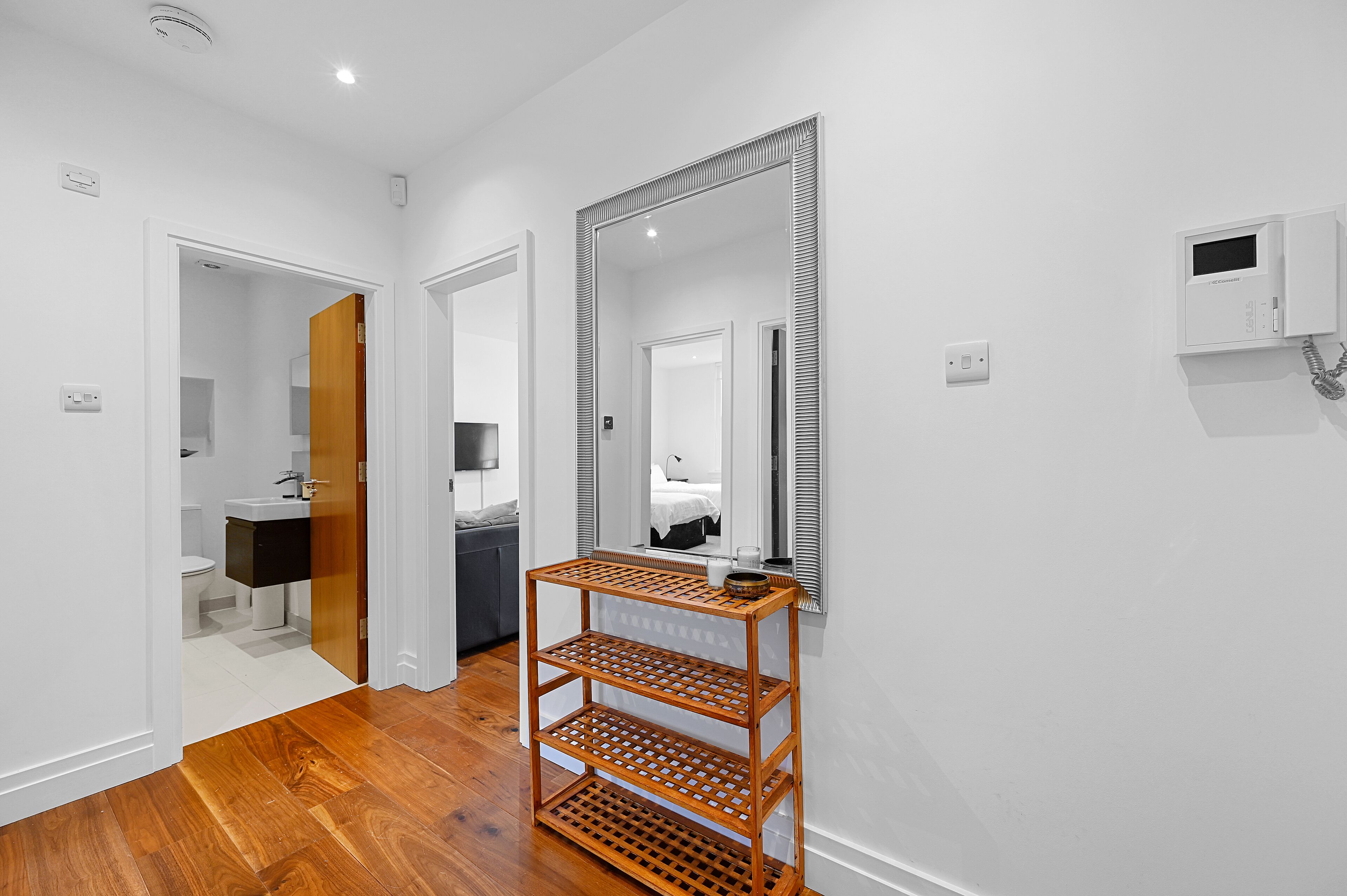 2 slaapkamers, een strijkplank/strijkijzer, wifi, beddengoed