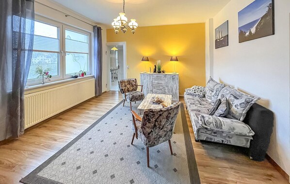 Fernseher, Stereoanlage