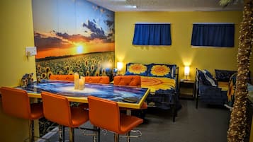 Iron/ironing board, free WiFi, bed sheets