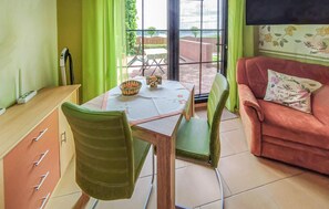 Smart TV, stereo - Ferienwohnung Waren (Müritz) (Waren (Müritz))