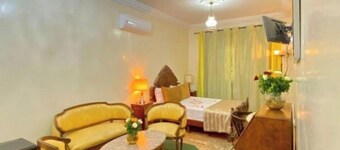 Riad Dar Baddi Avec 9 Suite : Marrakech