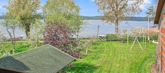 Gorgeous apartment in Userin with WiFi