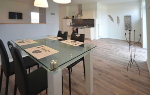 Dining - Beautiful apartment in Klink with WiFi (Klink)