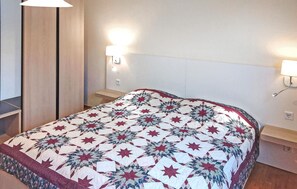 3 bedrooms, travel crib, free WiFi
