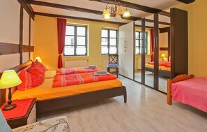 1 bedroom, free WiFi, bed sheets - Ferienwohnung Waren (Müritz) (Waren (Müritz))